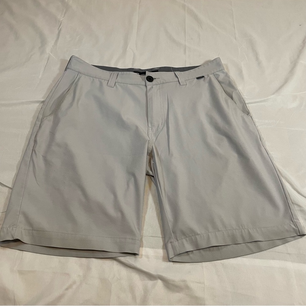 Travis Mathew Light Gray Men’s Flat Front Performance Shorts